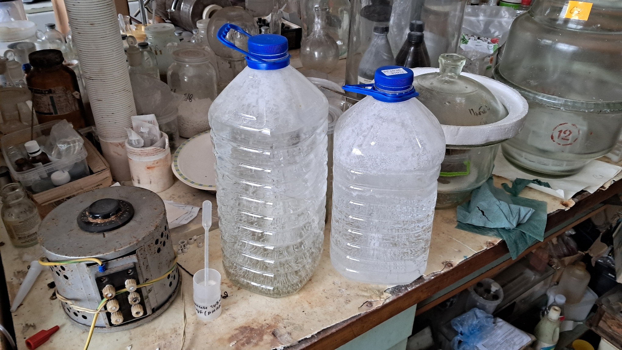 ''Demining'' of Flasks Containing Tritiated Water