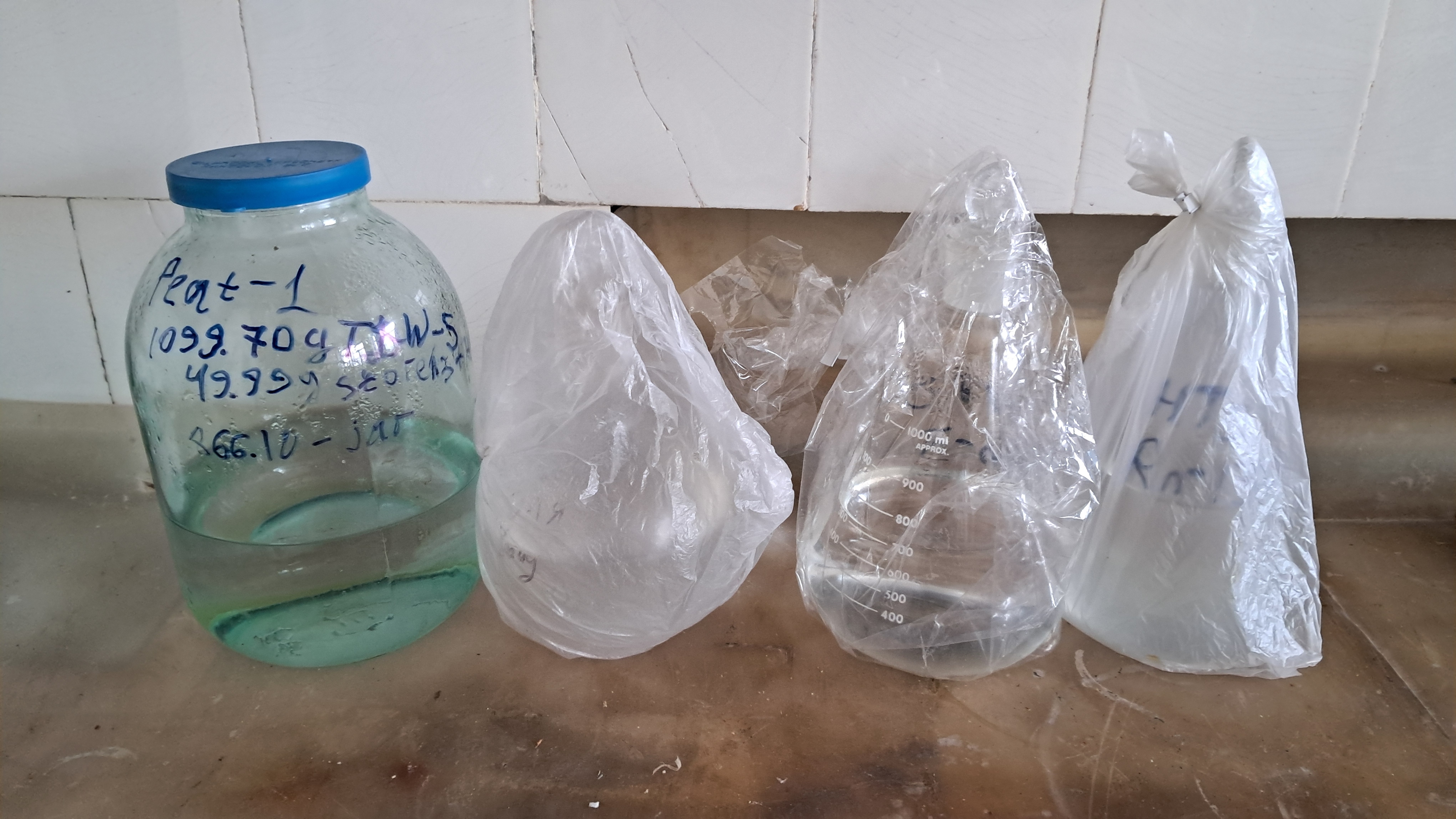 ''Demining'' of Flasks Containing Tritiated Water