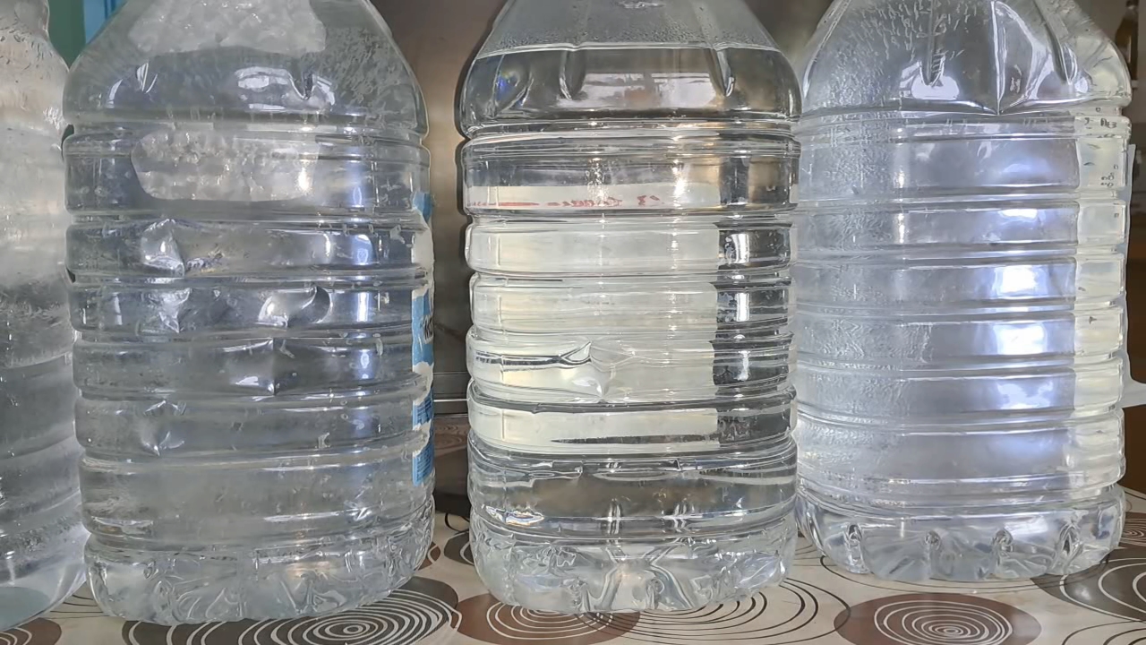 Freezing of Supercooled Water