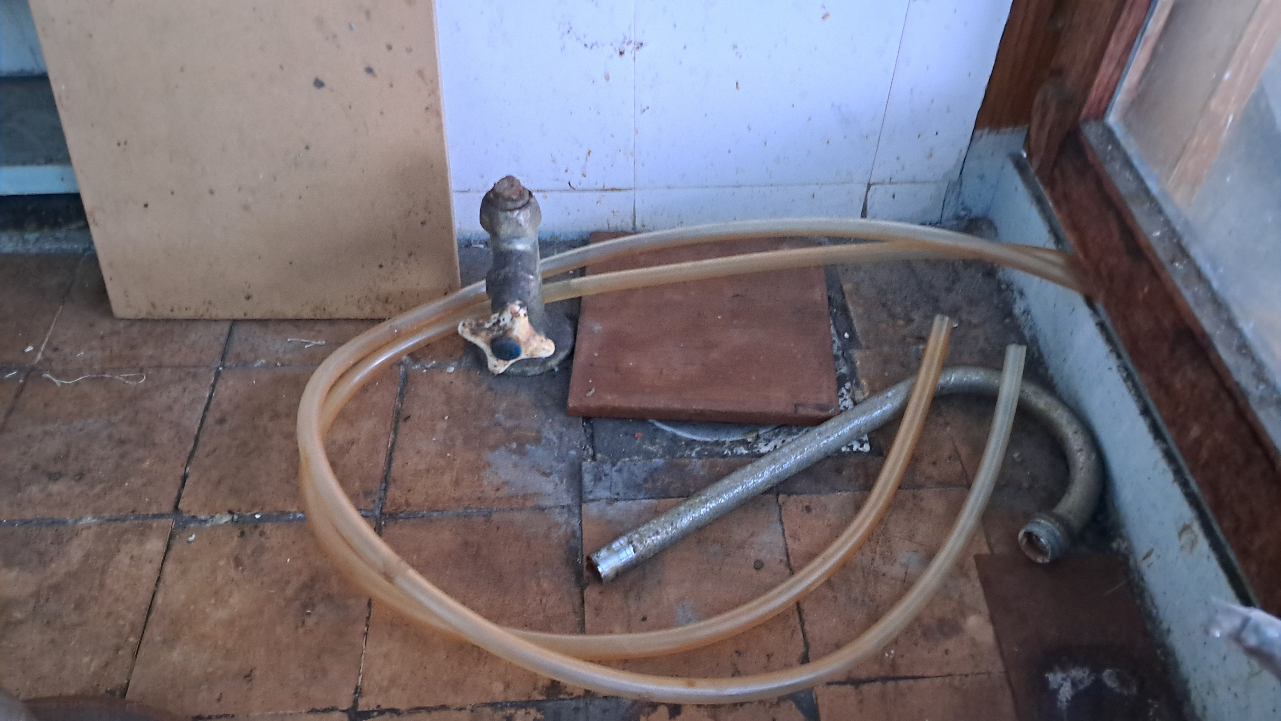 ''Frozen'' Chemical Laboratory