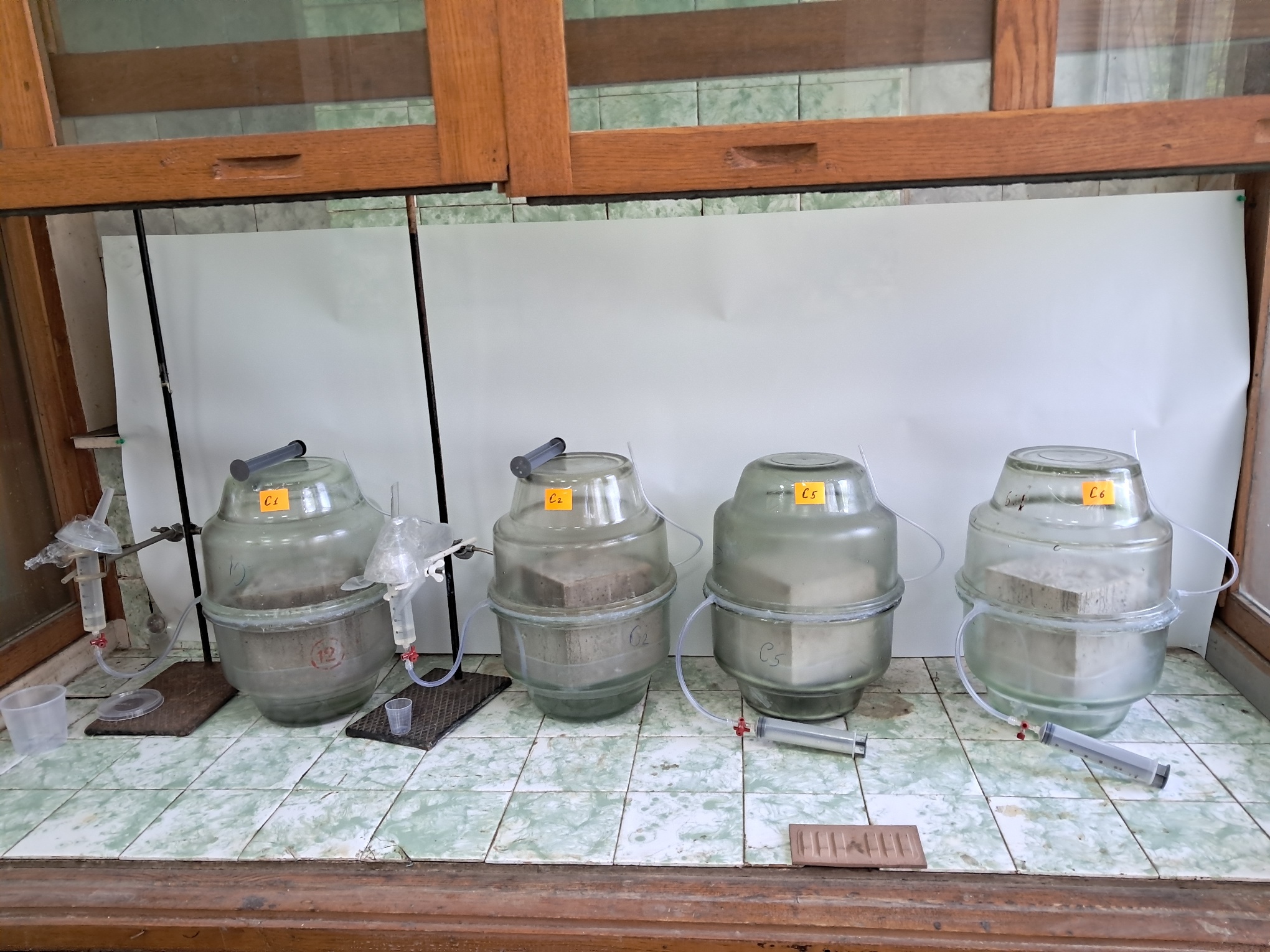 ''Frozen'' Chemical Laboratory