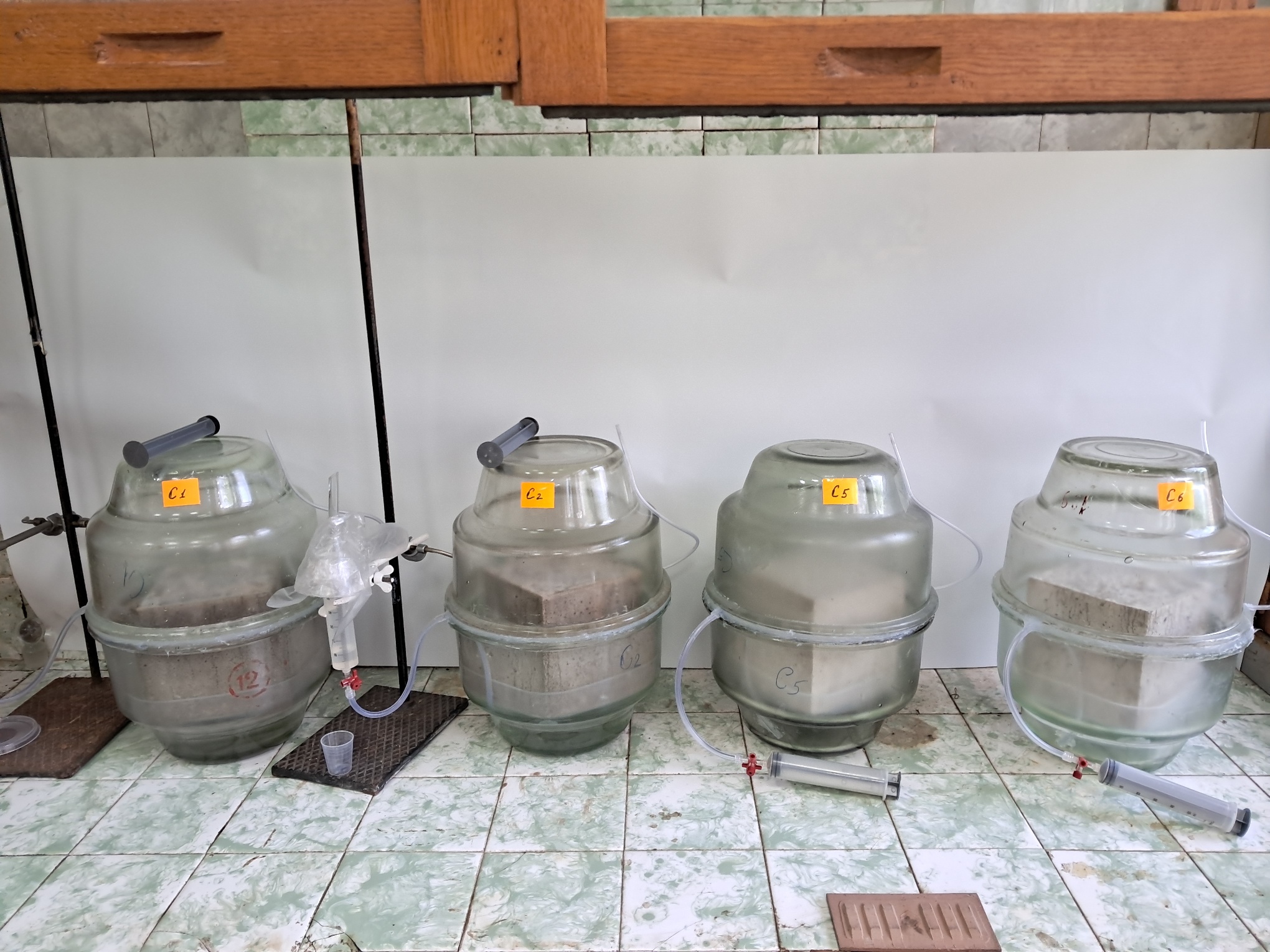 ''Frozen'' Chemical Laboratory