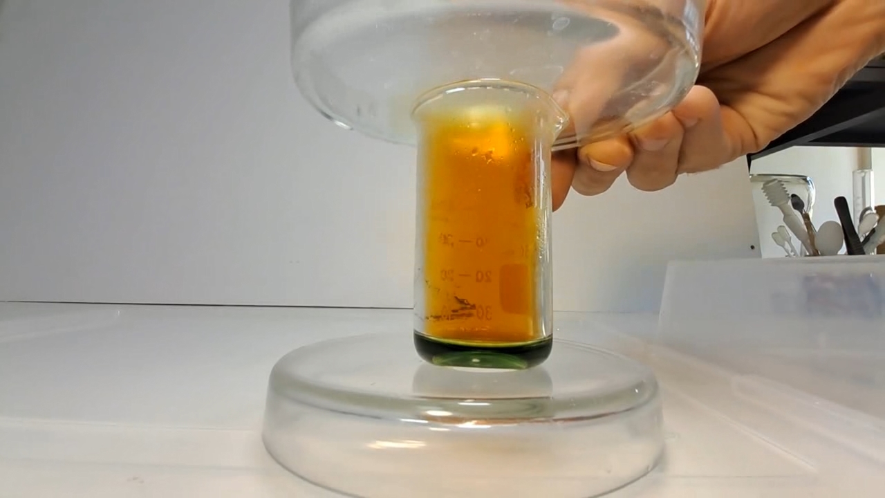 Nitric Acid and Universal Indicator