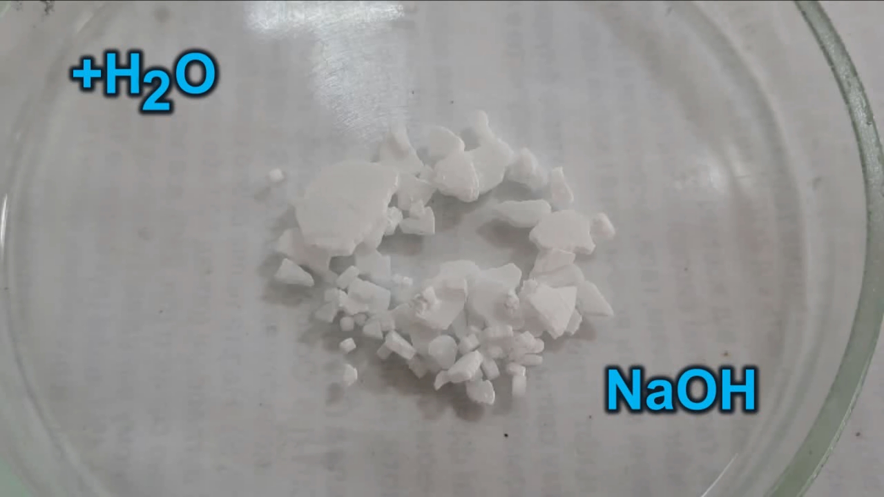 Universal Indicator and Sodium Hydroxide