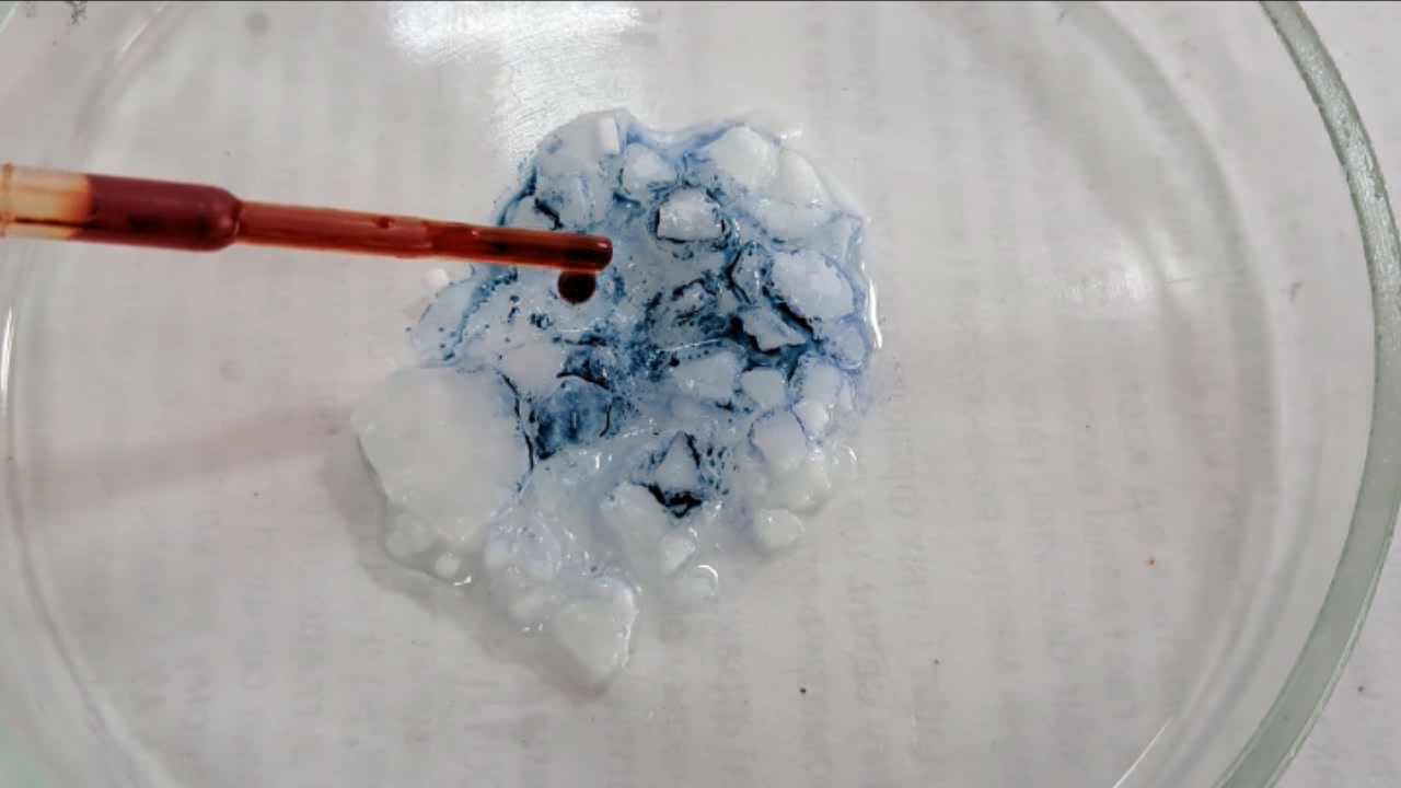 Universal Indicator and Sodium Hydroxide
