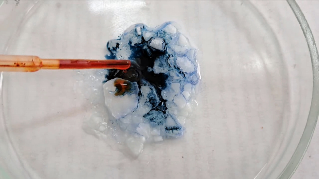 Universal Indicator and Sodium Hydroxide