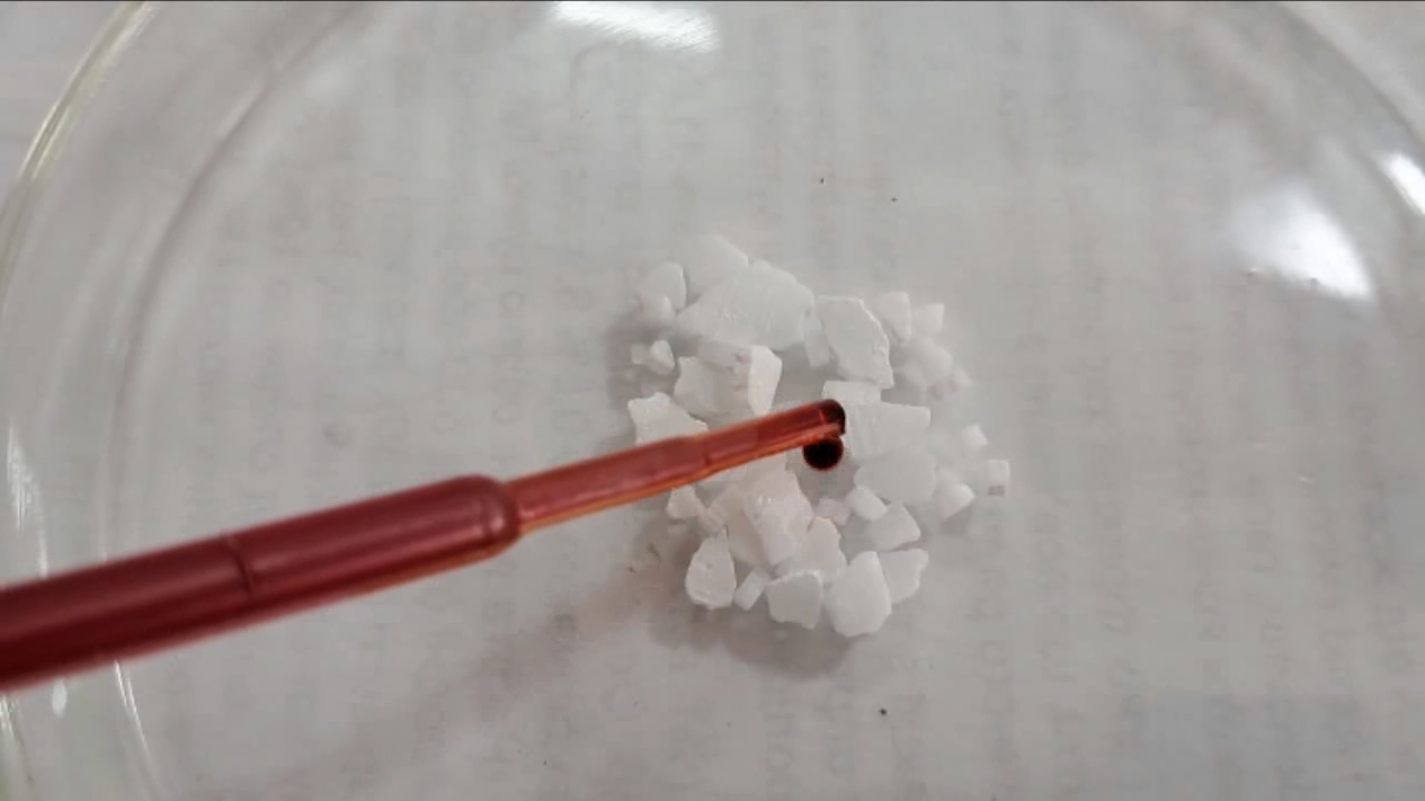 Universal Indicator and Sodium Hydroxide