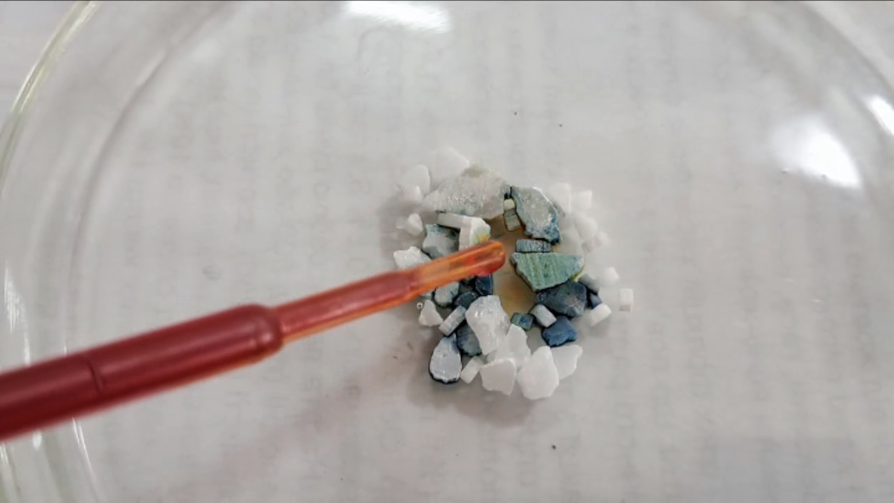 Universal Indicator and Sodium Hydroxide