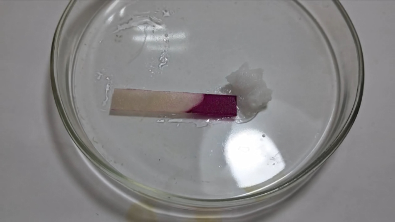 Universal Indicator, Phenolphthalein, and Sodium Hydroxide