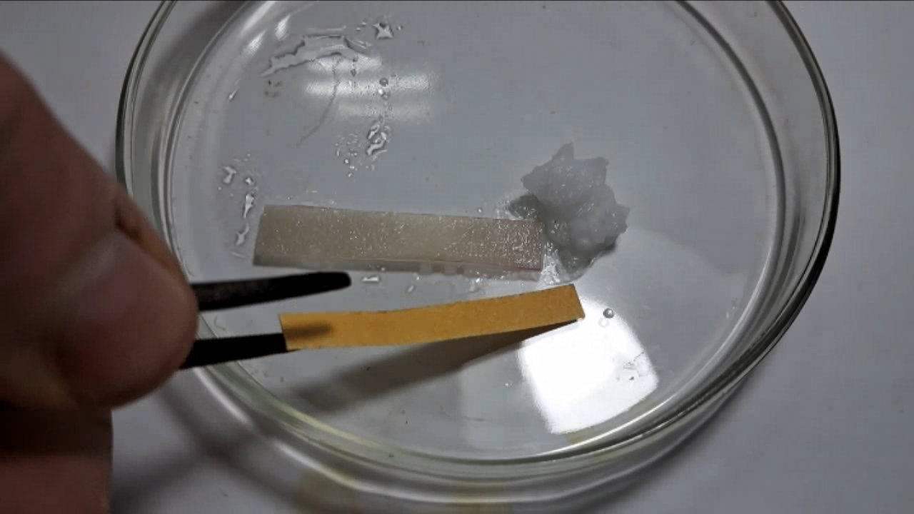 Universal Indicator, Phenolphthalein, and Sodium Hydroxide