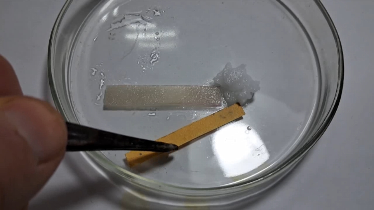 Universal Indicator, Phenolphthalein, and Sodium Hydroxide