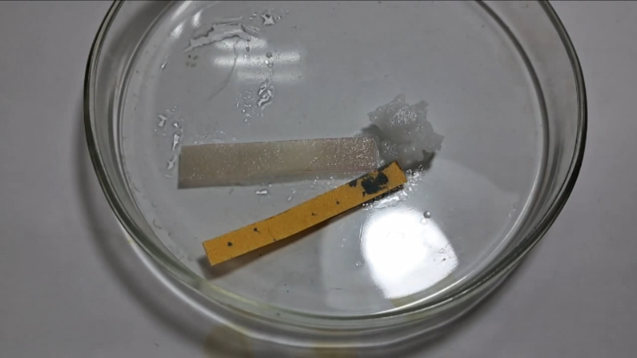 Universal Indicator, Phenolphthalein, and Sodium Hydroxide