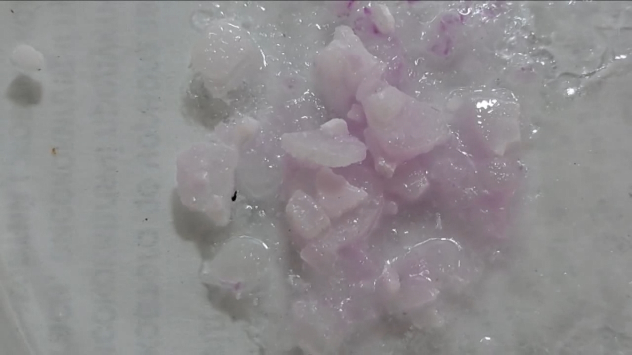Phenolphthalein Turns Fuchsia When Acid Is Added