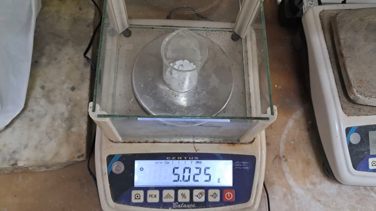 Ethyl Acetate: Hydrolysis and Unexpected Extraction (Universal Indicator)