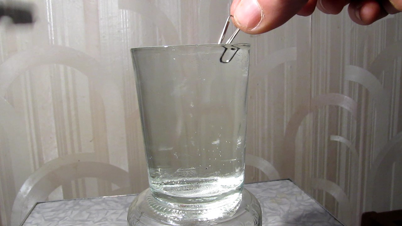        (   ). How many paper clips can fit a full glass of water (experiments with surface tension)