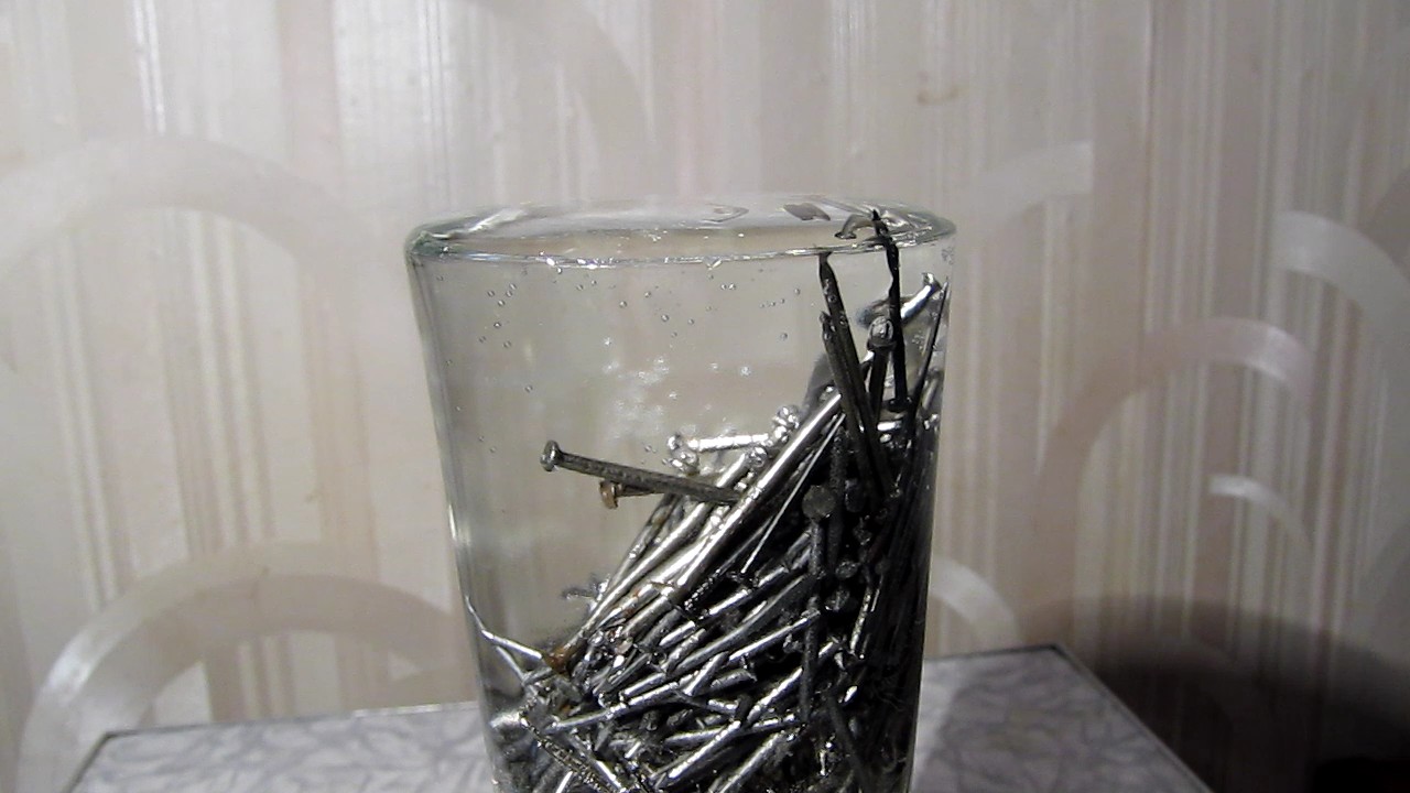        (   ). How many paper clips can fit a full glass of water (experiments with surface tension)