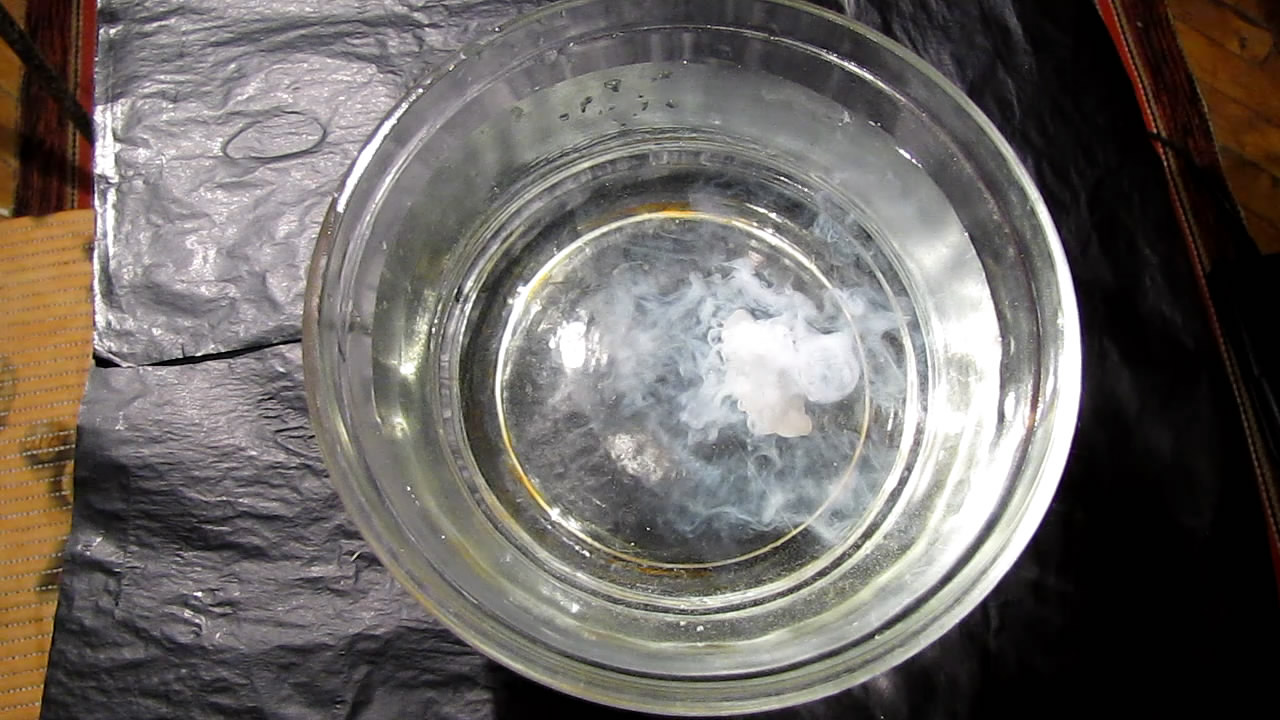 Solution of Rosin in Ethanol was Added to Water. Preparation of Colloid (Sol).   ( )   .   