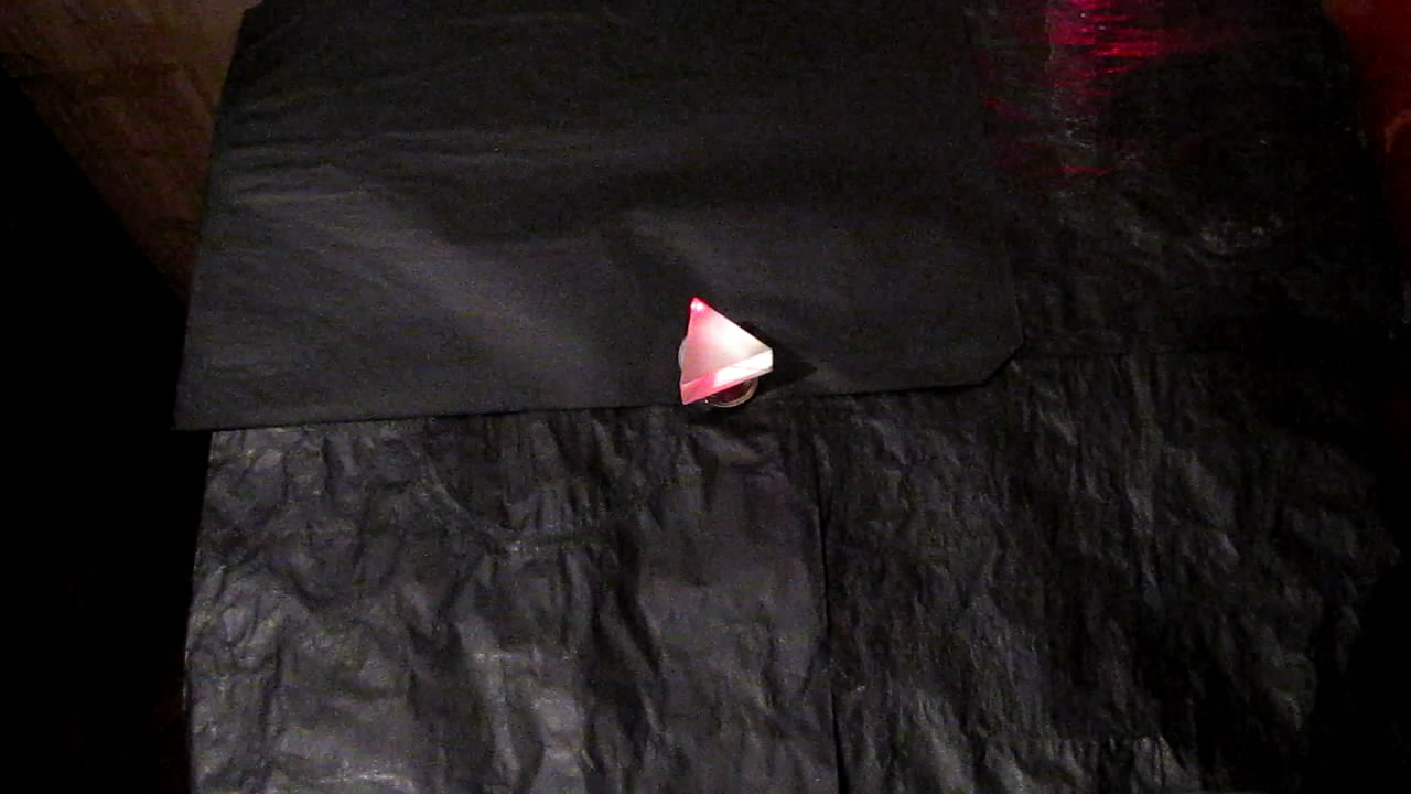  ,    . Red Laser, Smoke and Triangular Prism