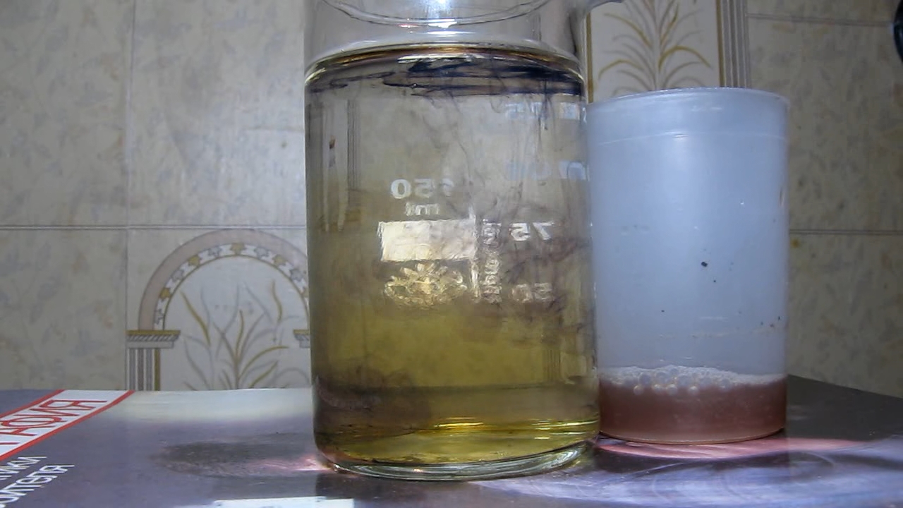   ()    (III). Reaction of tannins (reagent) with iron (III) chloride