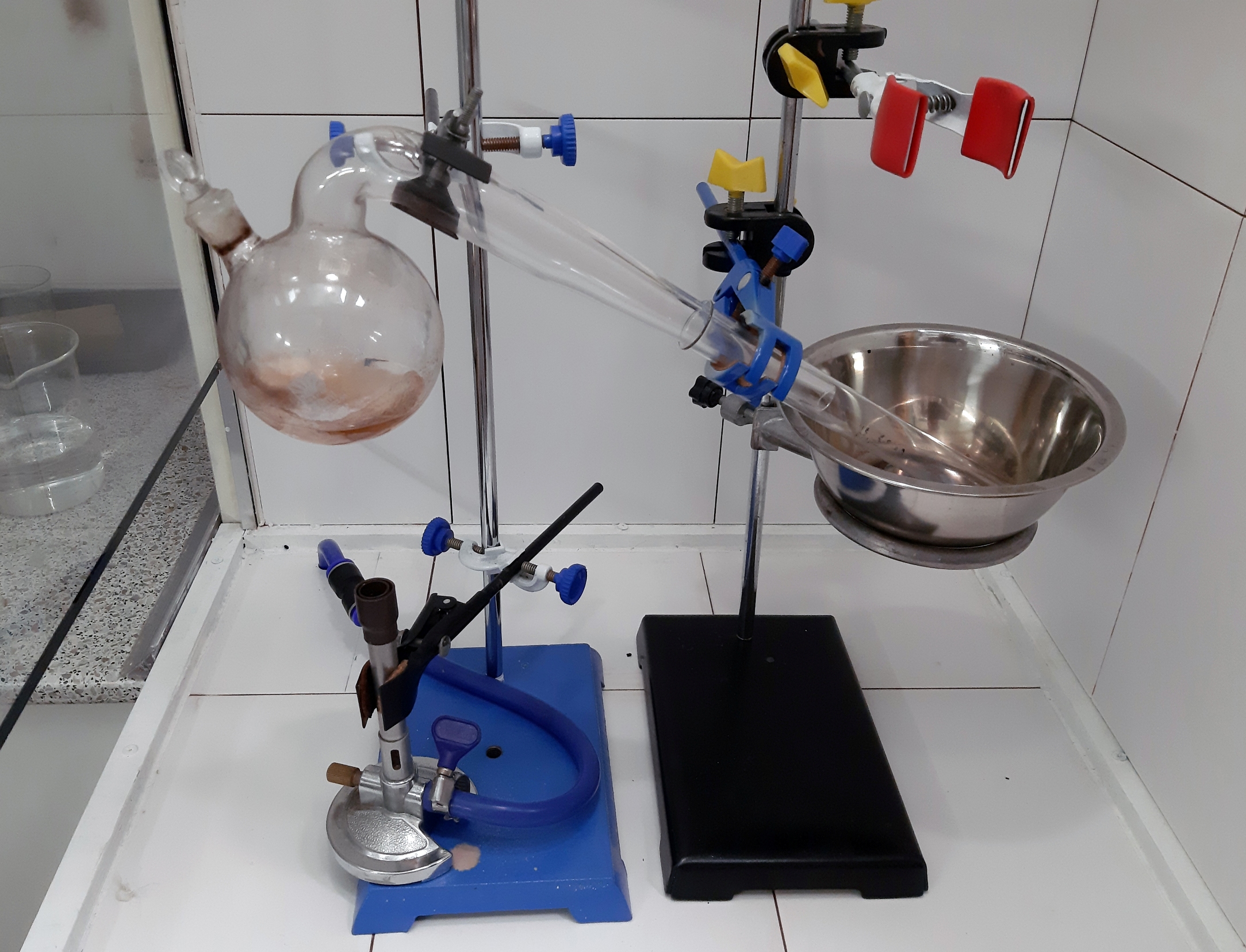    SO3    P4O10     (   ). Obtaining of sulfuric anhydride SO3 by interaction of phosphoric anhydride P4O10 with concentrated sulfuric acid