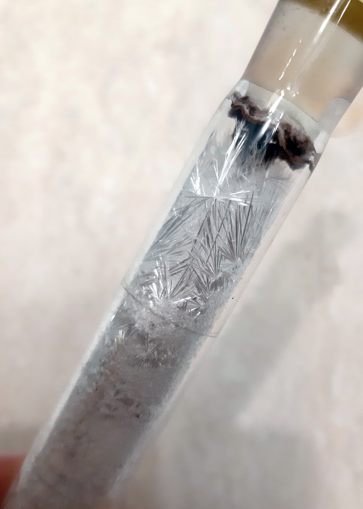    SO3    P4O10     (   ). Obtaining of sulfuric anhydride SO3 by interaction of phosphoric anhydride P4O10 with concentrated sulfuric acid