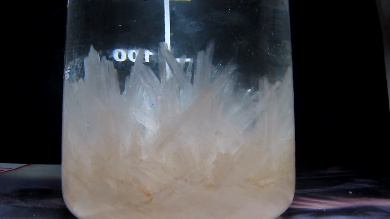 Crystallization of potassium nitrate from solution (after neutralization of potassium aluminate by nitric acid).      (     )