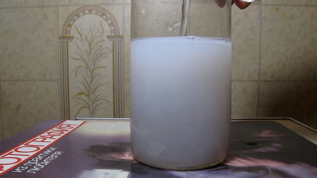 Reaction of potassium aluminate K[Al(OH)4] and aluminium sulphate Al2(SO4)3.    K[Al(OH)4]    Al2(SO4)3