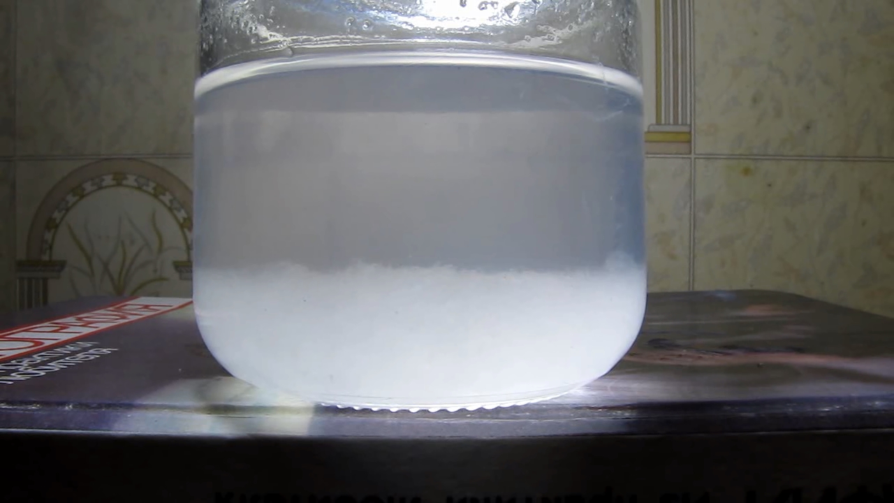 Reaction of potassium aluminate and waterglass (sodium and potassium silicates). Реакция алюмината калия и жидкого стекла (силикаты натрия и калия)