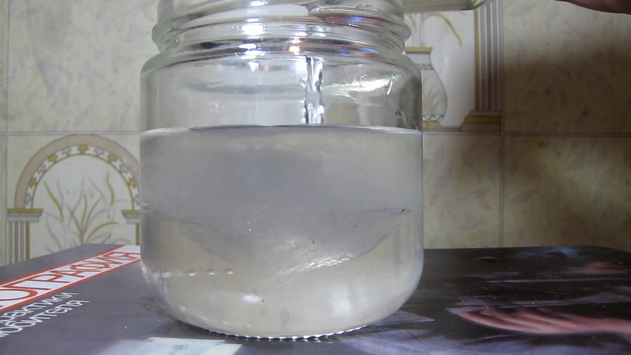 Reaction of potassium aluminate and waterglass (sodium and potassium silicates).       (   )