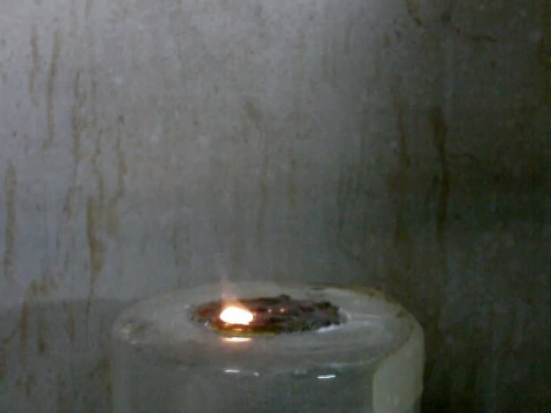 Sodium hydride (reaction of sodium hydride with water and combustion in air)