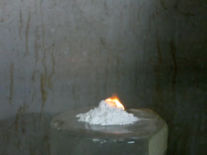 Sodium hydride (reaction of sodium hydride with water and combustion in air)