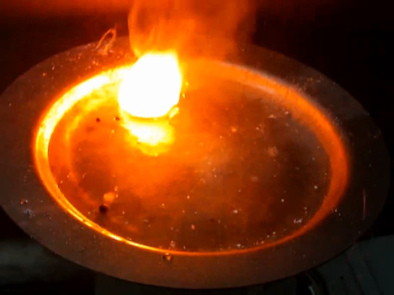 Sodium hydride (reaction of sodium hydride with water and combustion in air)