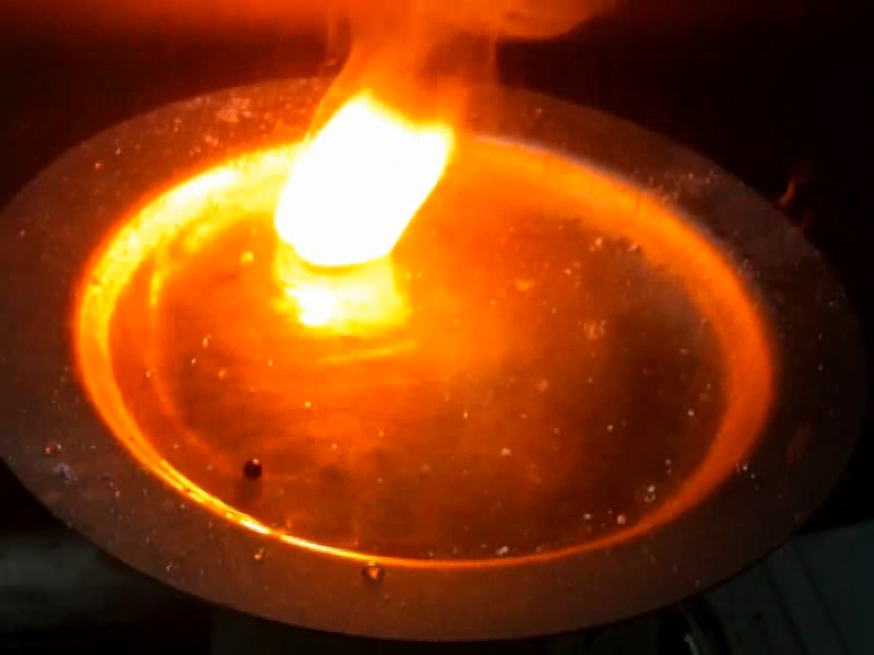 Sodium hydride (reaction of sodium hydride with water and combustion in air)