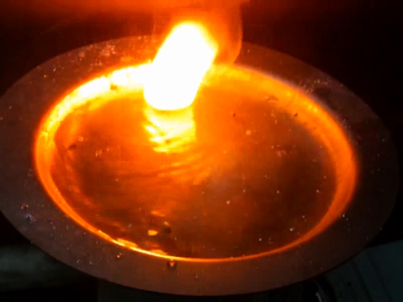 Sodium hydride (reaction of sodium hydride with water and combustion in air)