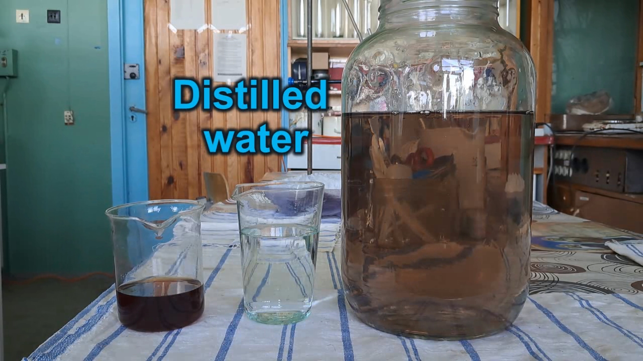Black tea and tap water containing iron ions