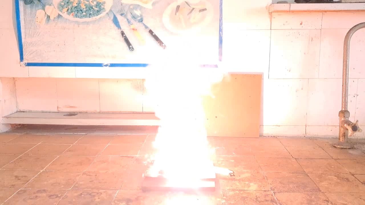 Aluminium and ammonium perchlorate