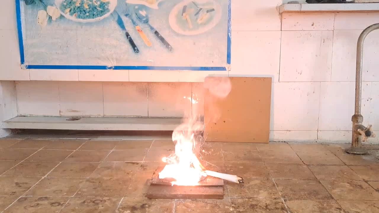 Aluminium and ammonium perchlorate