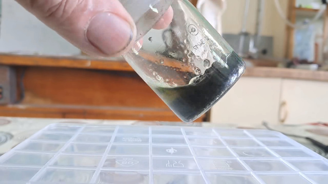 Dissolving Nitrocellulose in Low-Quality Acetone