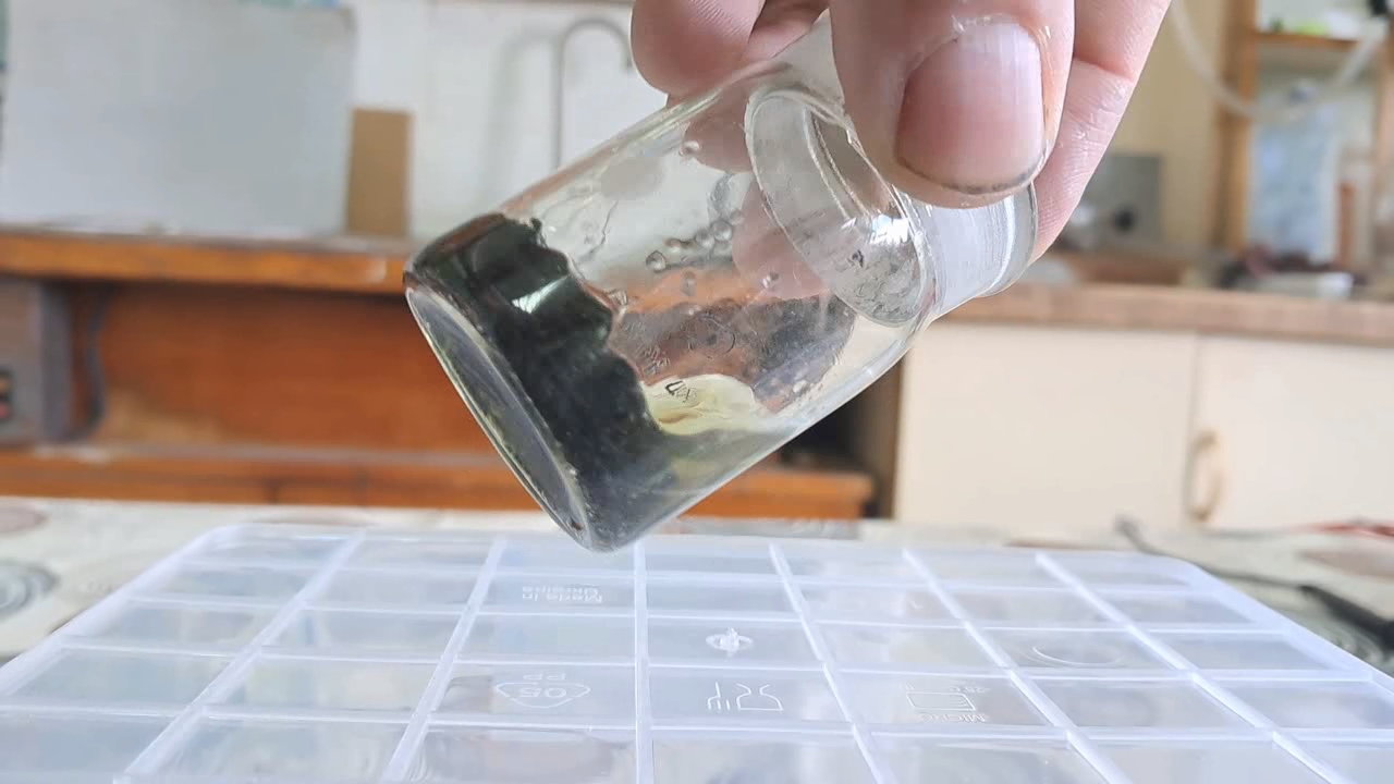 Dissolving Nitrocellulose in Low-Quality Acetone