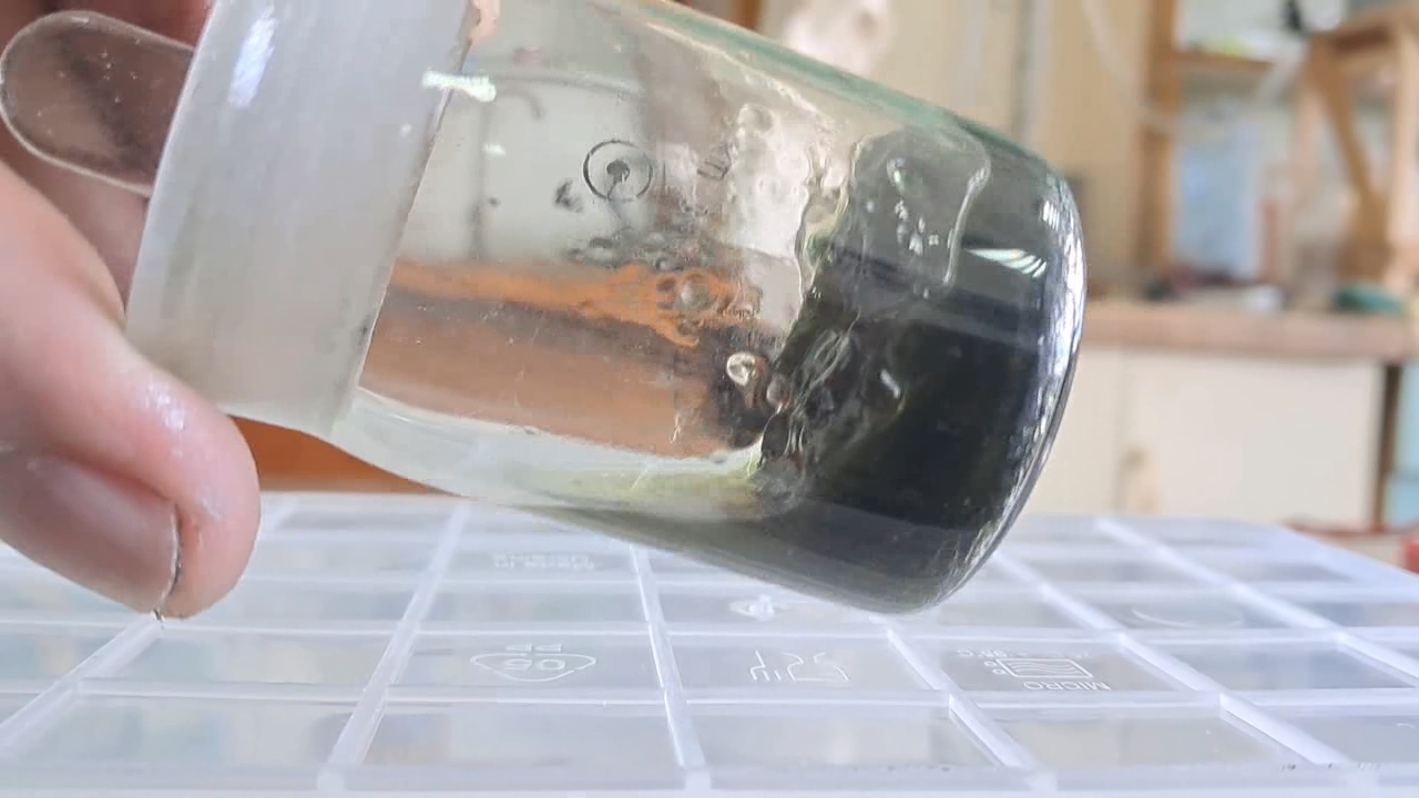 Dissolving Nitrocellulose in Low-Quality Acetone