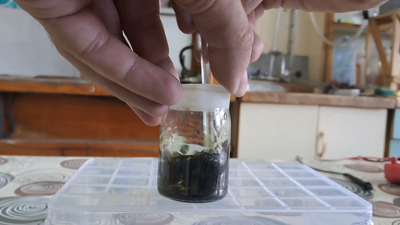 Dissolving Nitrocellulose in Low-Quality Acetone