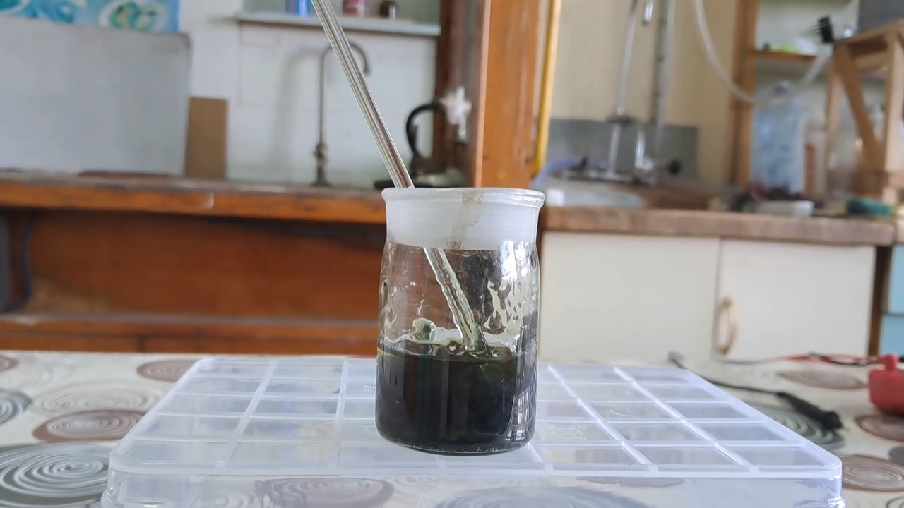 Dissolving Nitrocellulose in Low-Quality Acetone