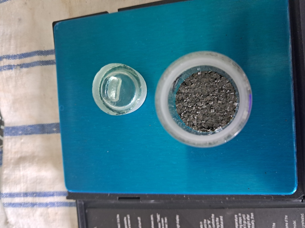 Dissolving Nitrocellulose in Low-Quality Acetone