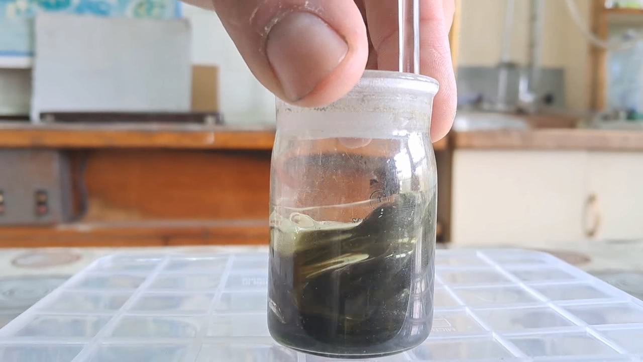 Dissolving Nitrocellulose in Low-Quality Acetone
