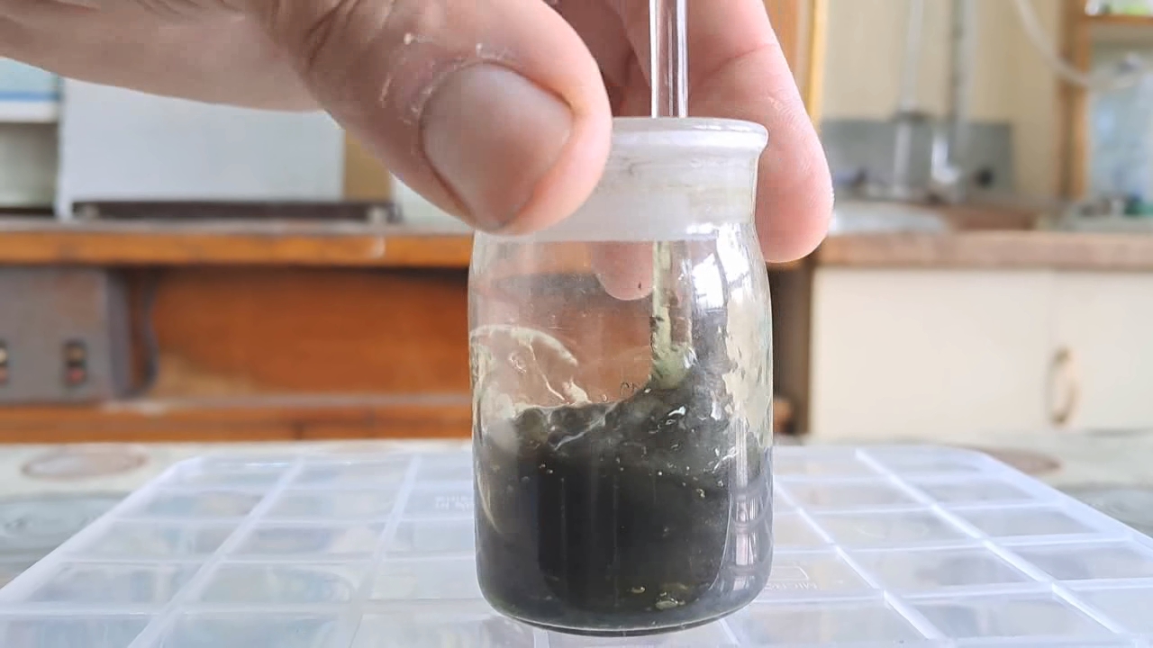 Dissolving Nitrocellulose in Low-Quality Acetone