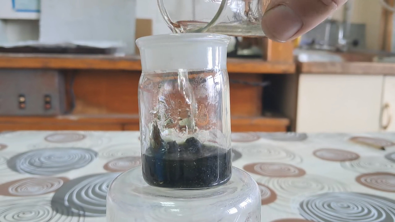 Dissolving Nitrocellulose in Low-Quality Acetone