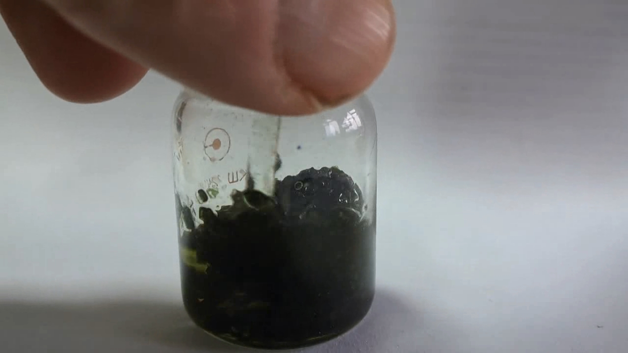 Dissolving Nitrocellulose in Acetone