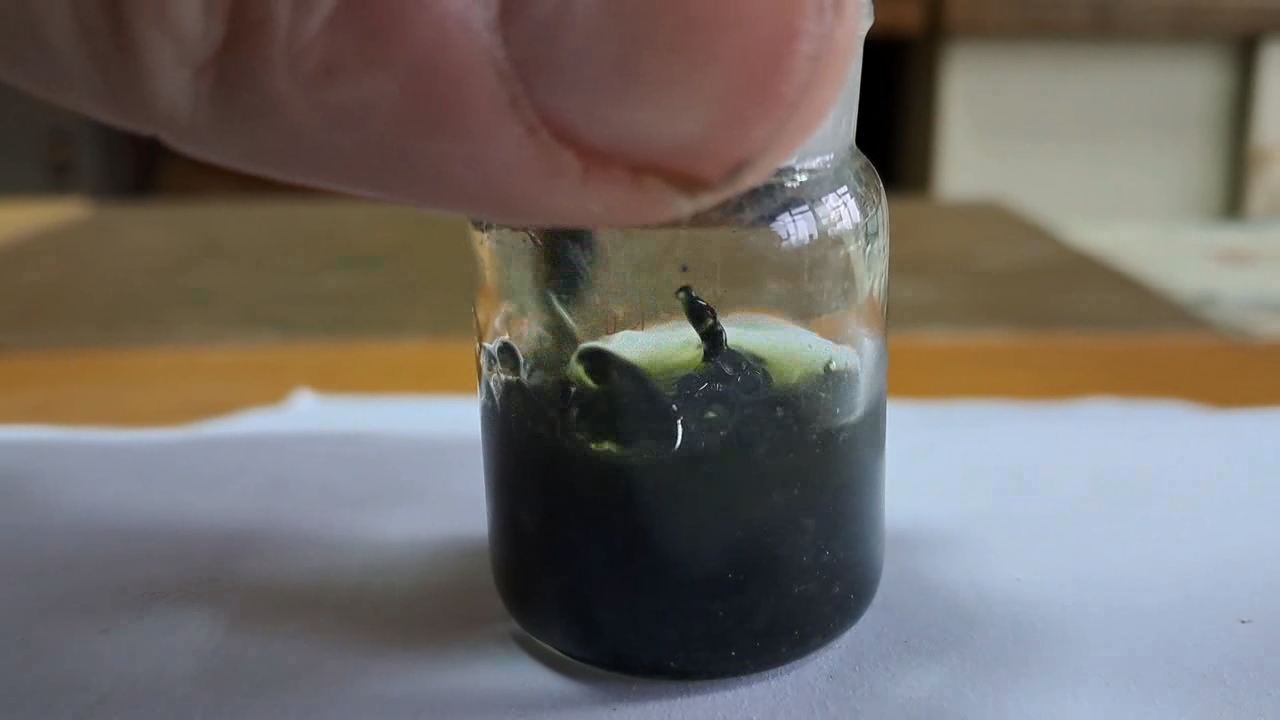 Dissolving Nitrocellulose in Acetone