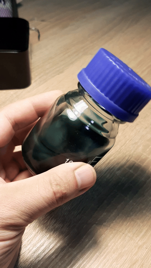 Dissolving Nitrocellulose in Acetone
