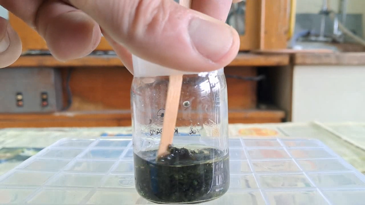 Dissolving Nitrocellulose in Ethyl Acetate: Nitrocellulose Amoeba (Second Experiment)